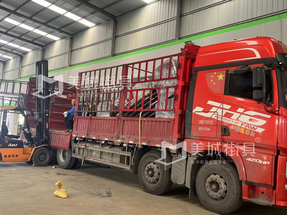 2024.4.8江(jiang)蘇鹽城(cheng)公(gōng)交候車(che)亭髮(fa)貨案例 2024.4.8江(jiang)蘇鹽城(cheng)公(gōng)交候車(che)亭髮(fa)貨案例